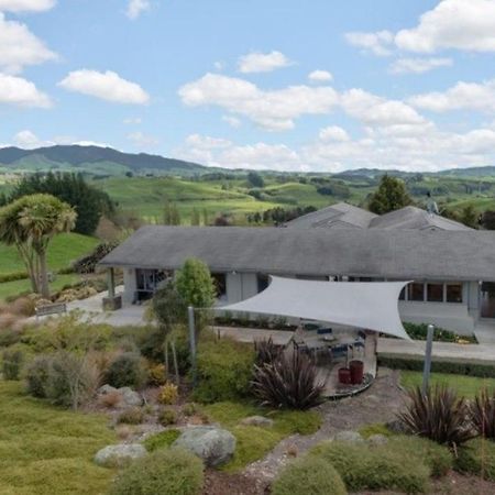Above The River Karapiro Bed & Breakfast Exteriör bild